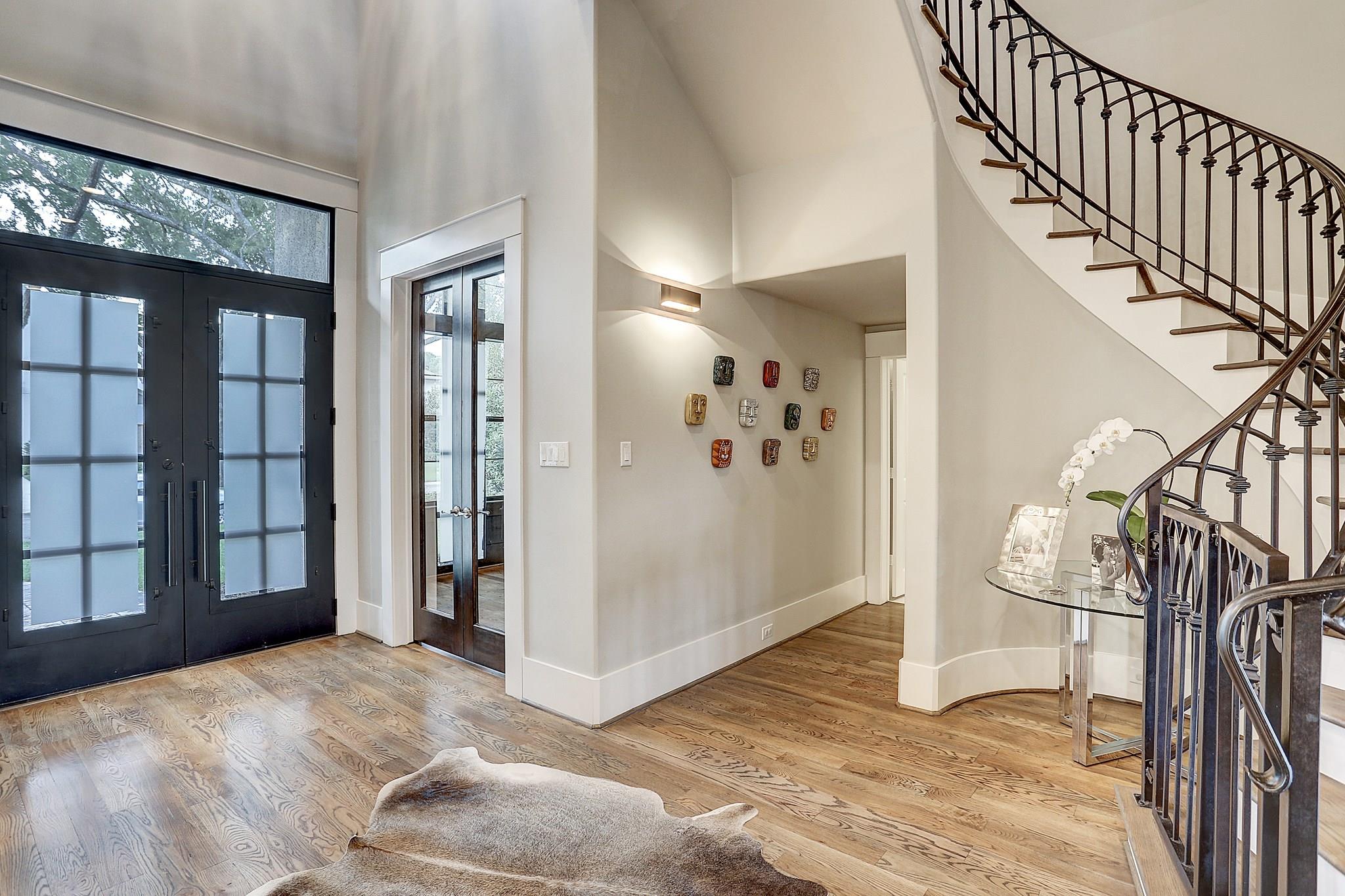 5655 Locke Lane
