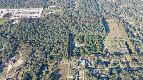 Photo of 585 County Road 3796, Cleveland, TX 77328 (MLS # 47373267)