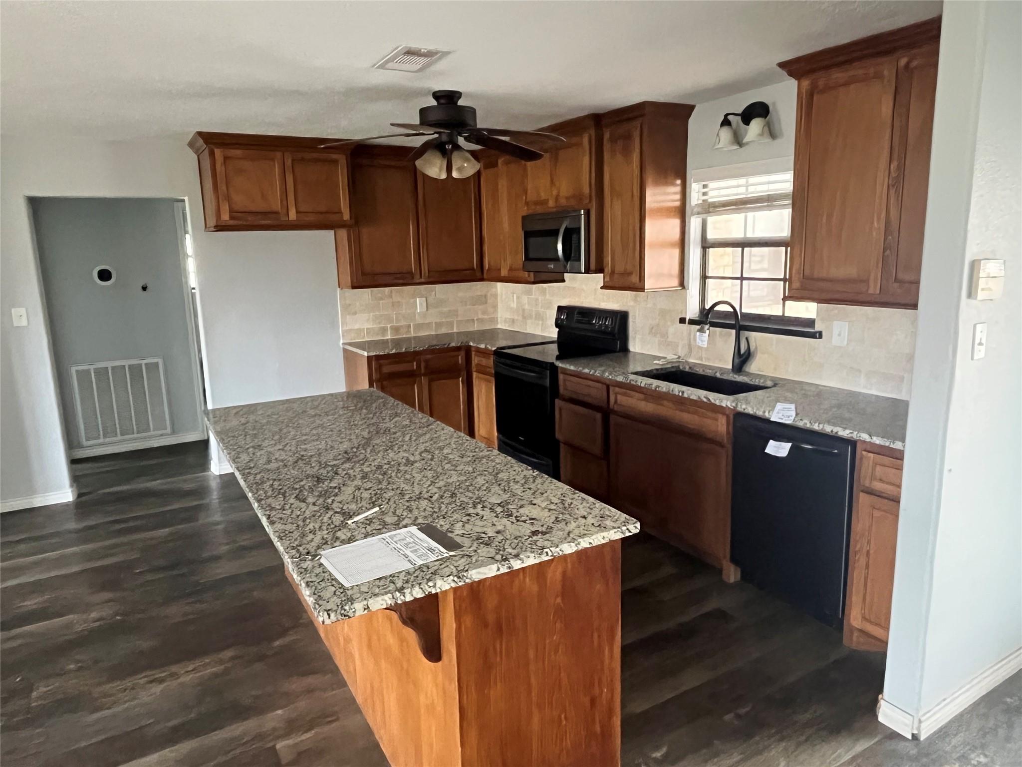 407 Branding Iron Circle