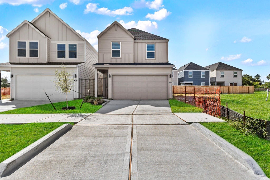 Photo of 5813 Burt Street, Houston, TX 77091 (MLS # 2873691)