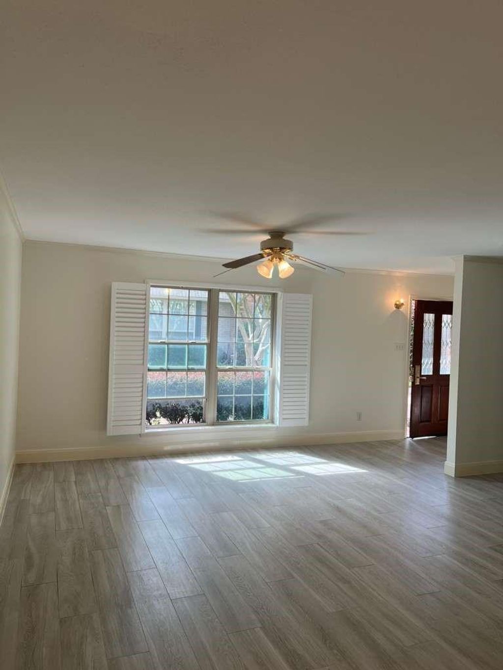 Photo of 5817 Valley Forge Dr Dr #90, Houston, TX 77057 (MLS # 66458522)