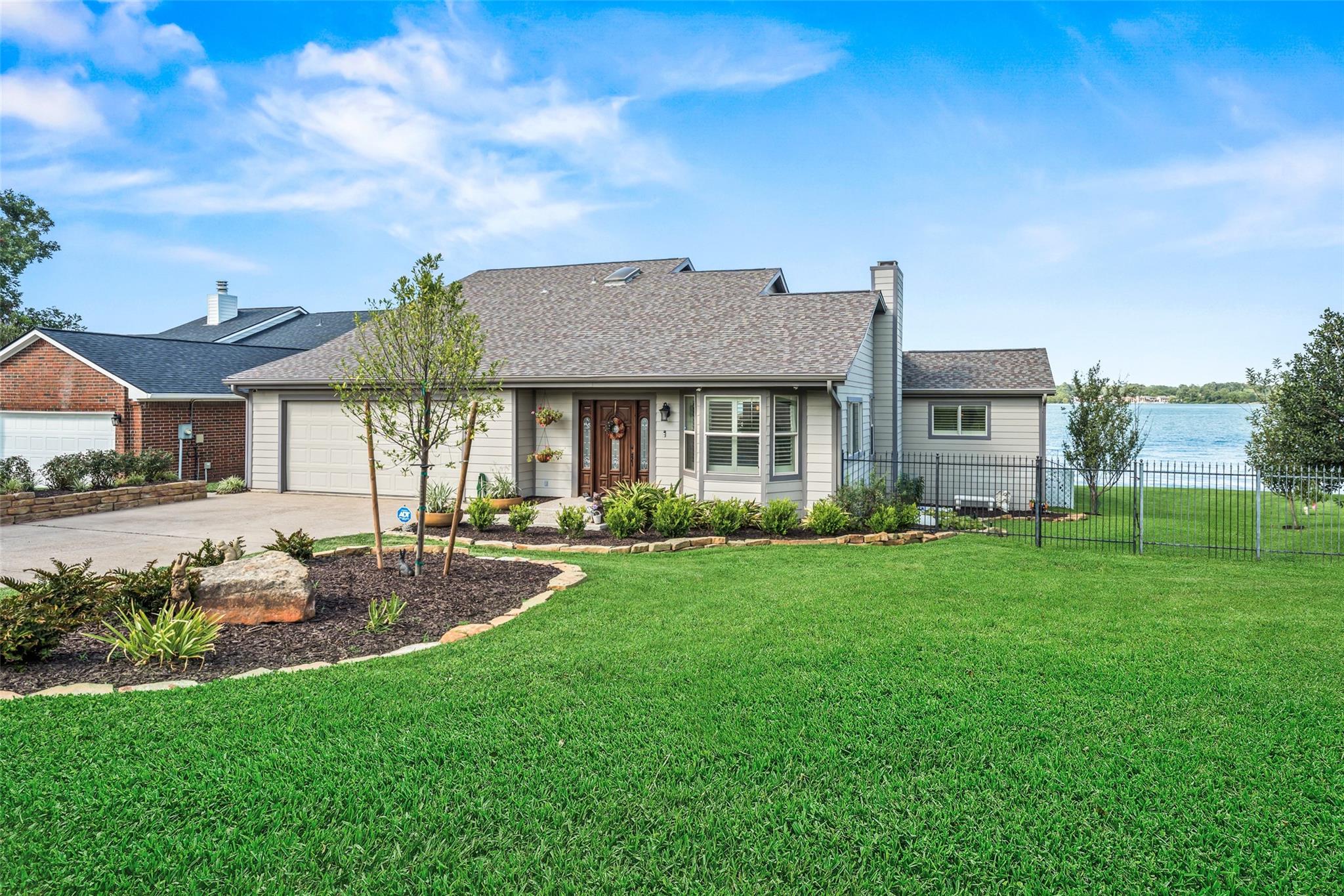 1034 Lake View Drive