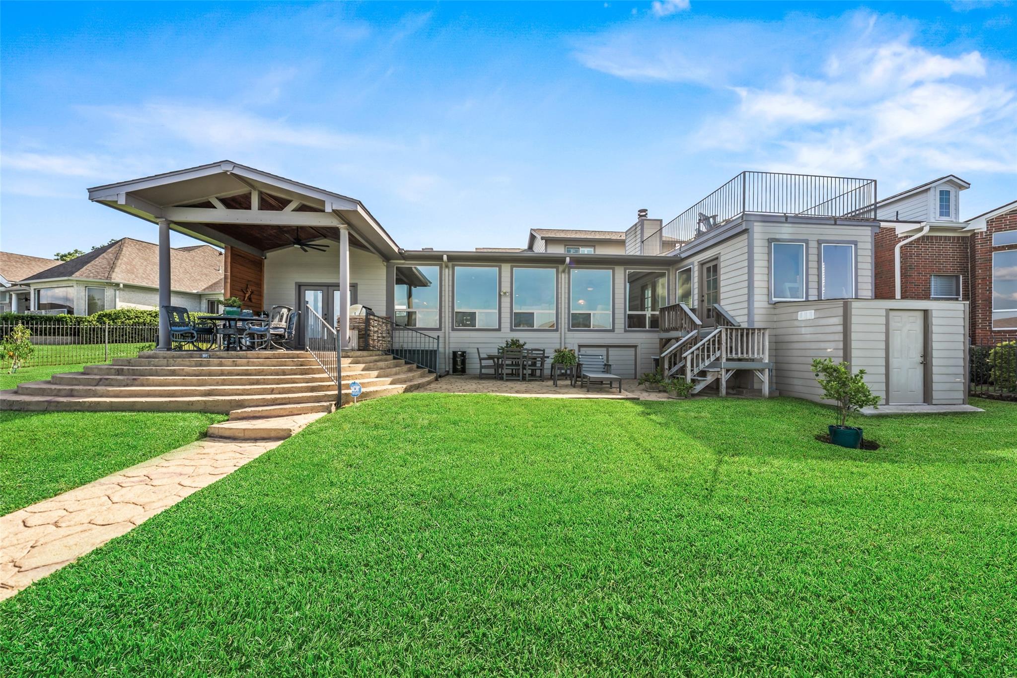 1034 Lake View Drive