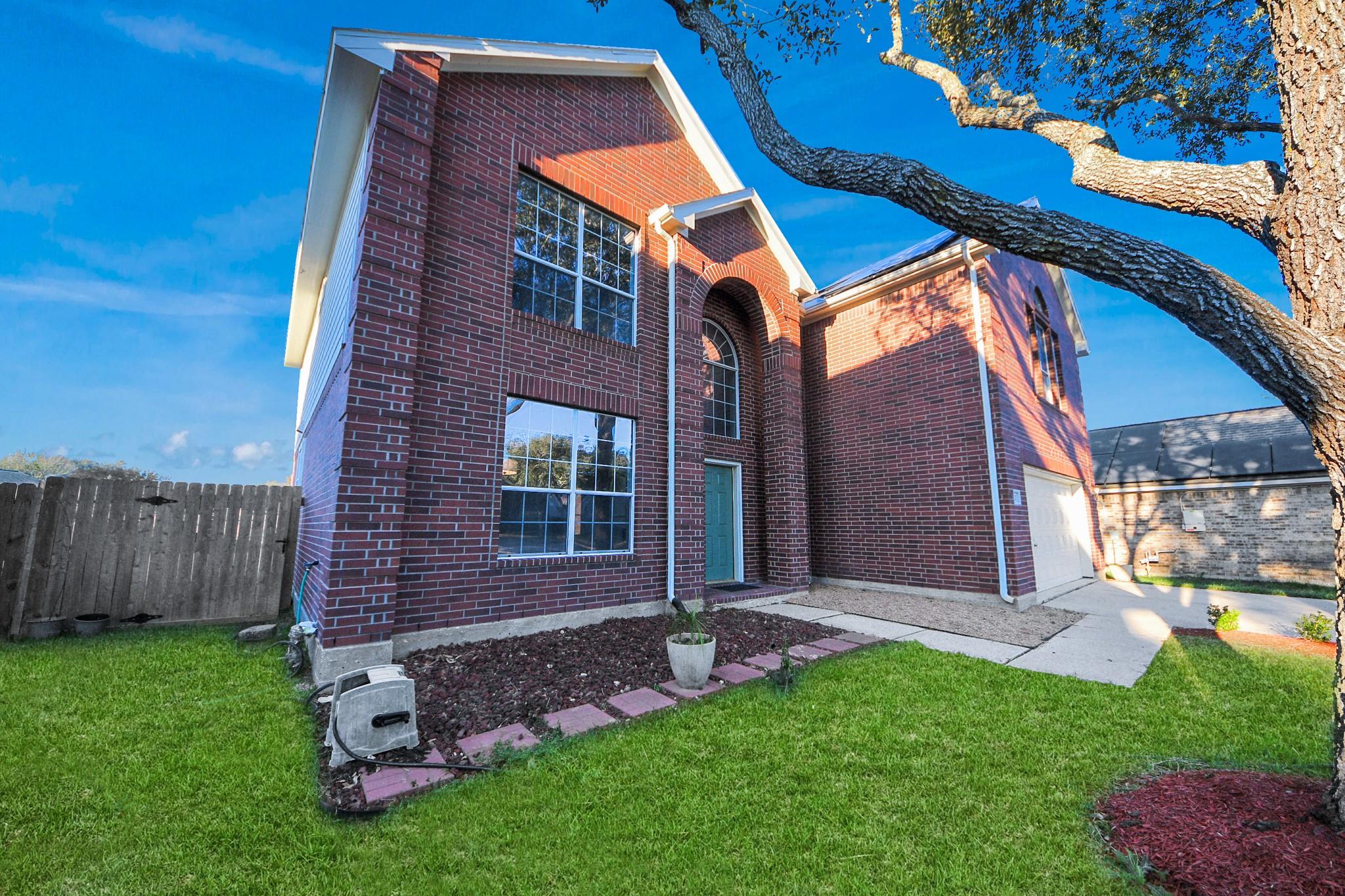 1611 Pebble Brook