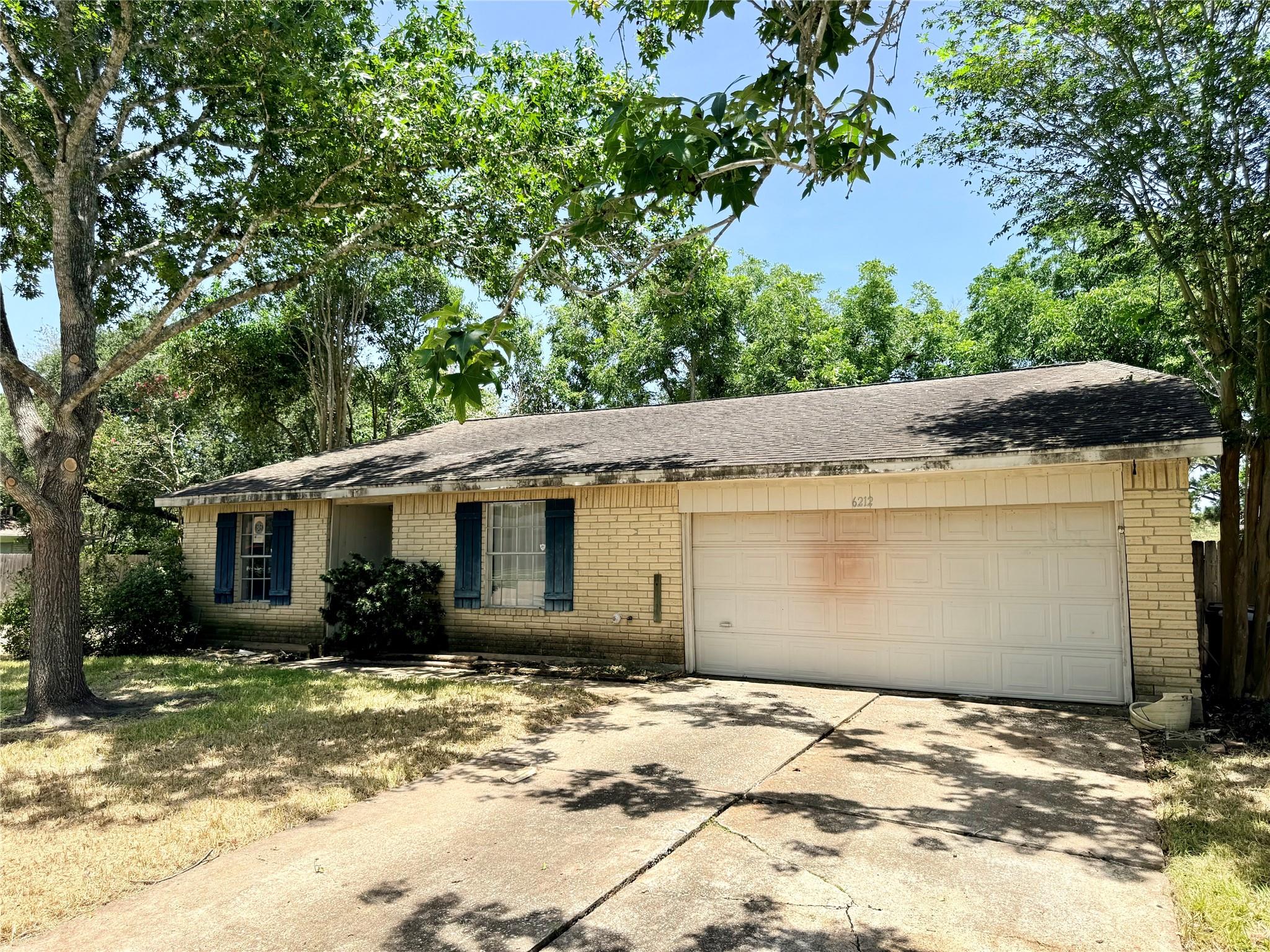 6212 Creekside Lane