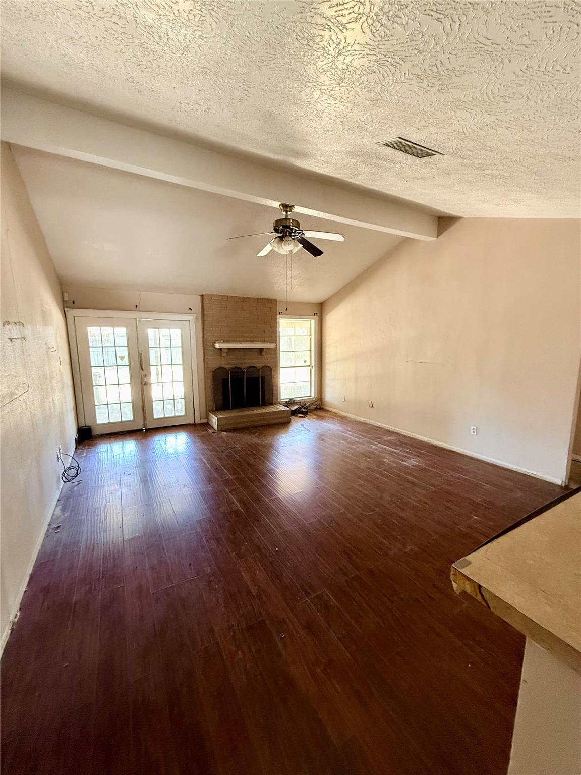 6212 Creekside Lane