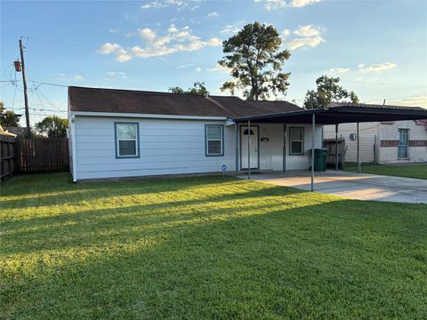 Photo of 3010 Washington Street, Pasadena, TX 77503 (MLS # 53064645)