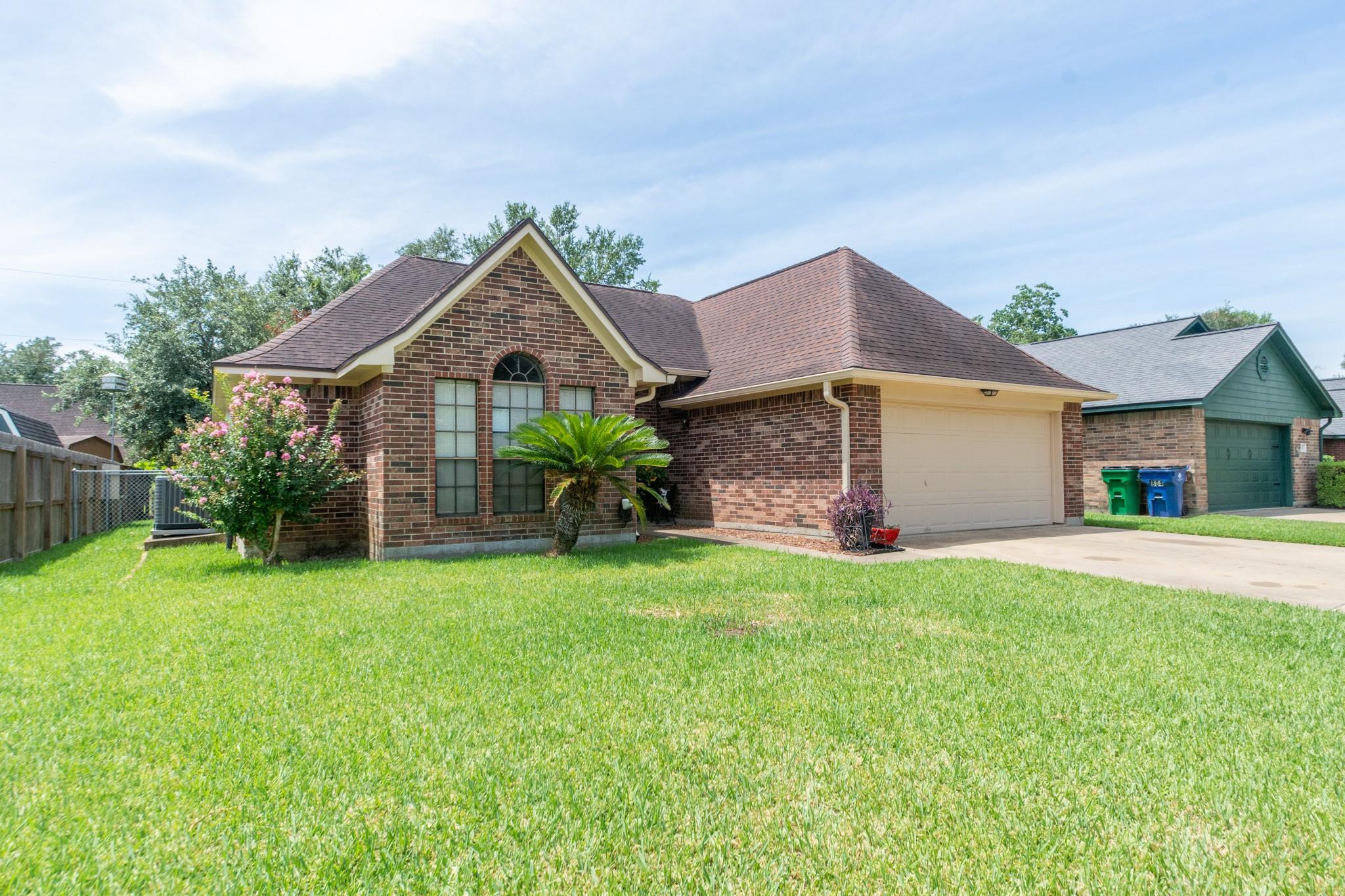 808 Manor Drive