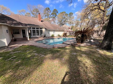 Photo of 4 Hartwick Court, Conroe, TX 77304 (MLS # 29788844)