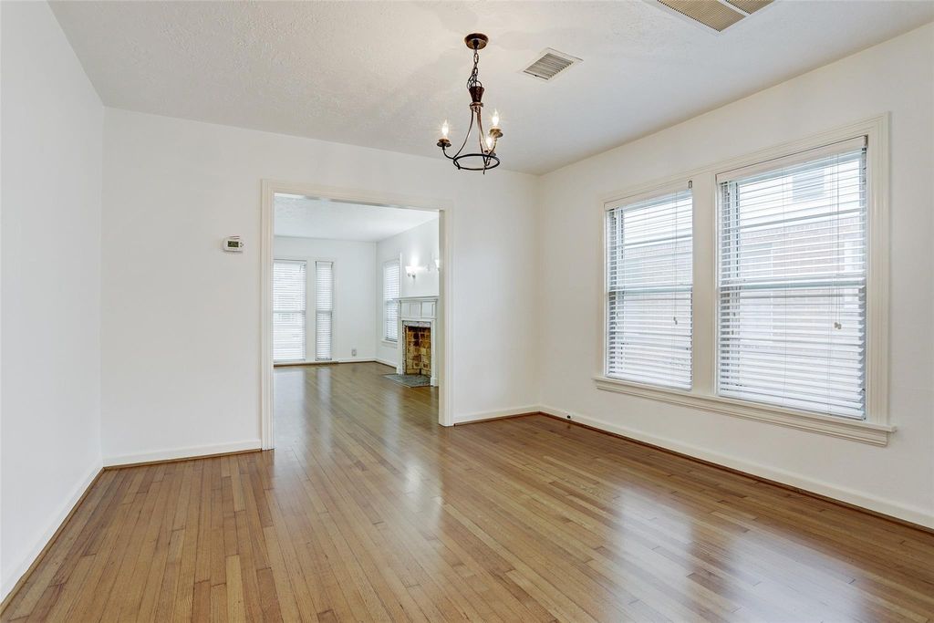 Photo of 3514 Plumb Street, West University, TX 77005 (MLS # 82886739)