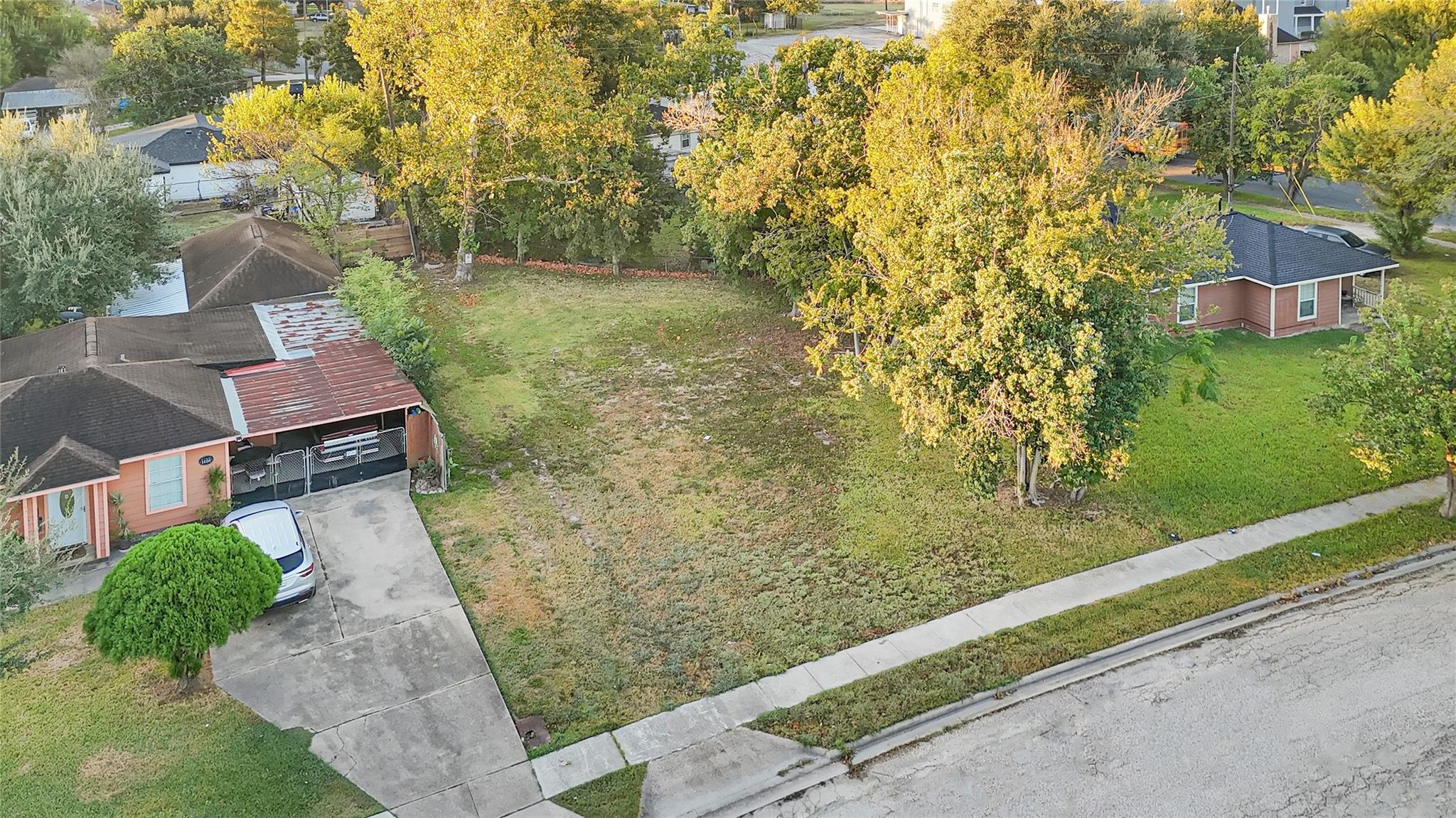 1406 Lawrence Avenue