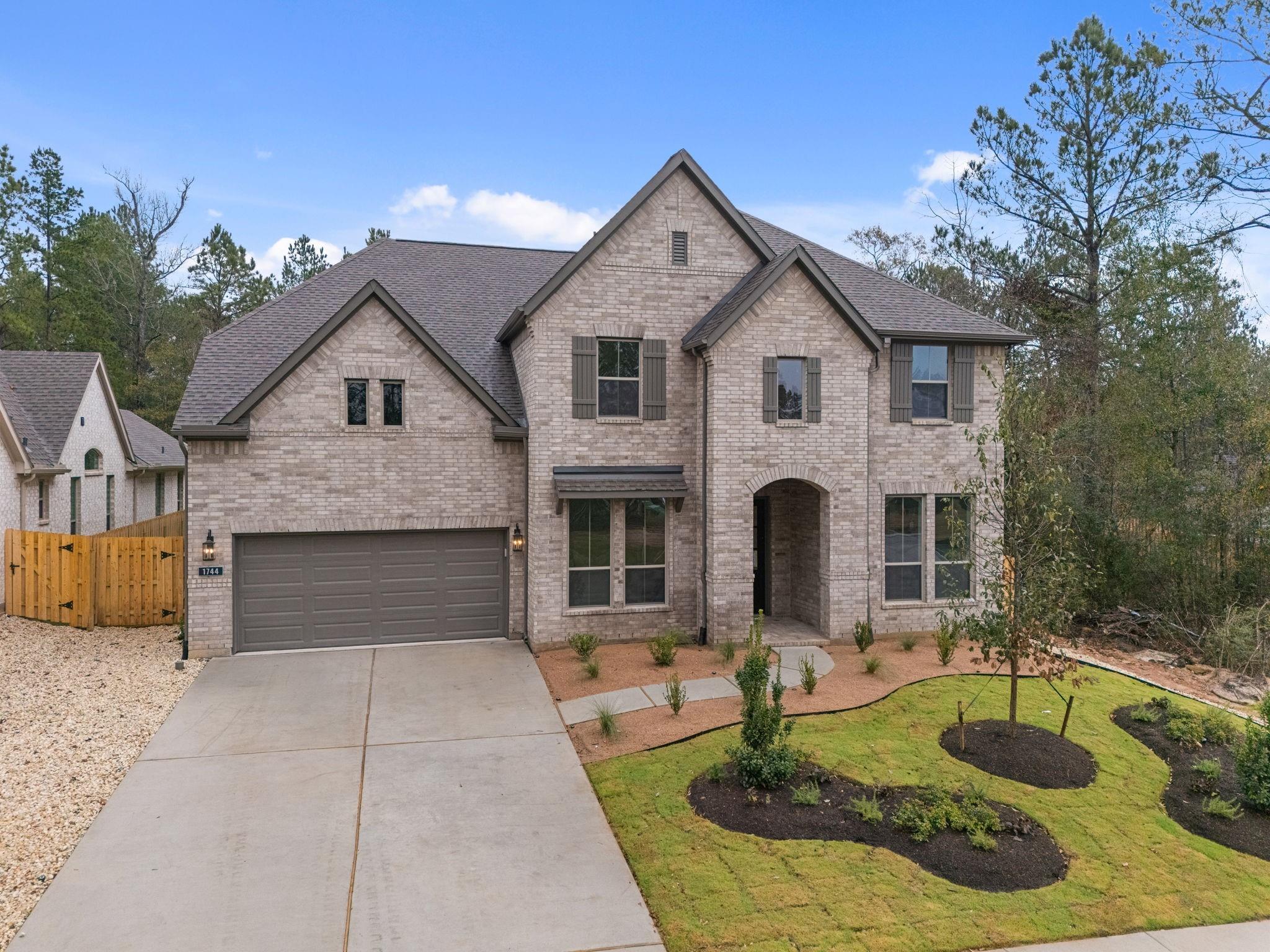 1744 Howler Way