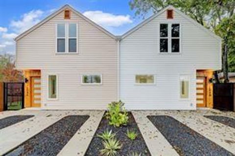 Photo of 7604 De Priest Street St #B, Houston, TX 77088 (MLS # 25065008)