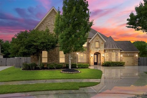 Photo of 2300 Halls Creek Court, Friendswood, TX 77546 (MLS # 31919889)