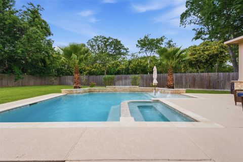 Tiny photo for 2300 Halls Creek Court, Friendswood, TX 77546 (MLS # 31919889)