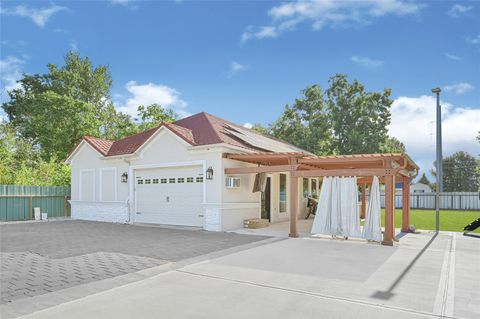 Photo of 509 Joan Of Arc Drive, Hempstead, TX 77445 (MLS # 10057519)