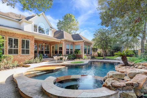 Photo of 127 E Bracebridge Circle, The Woodlands, TX 77382 (MLS # 19056800)