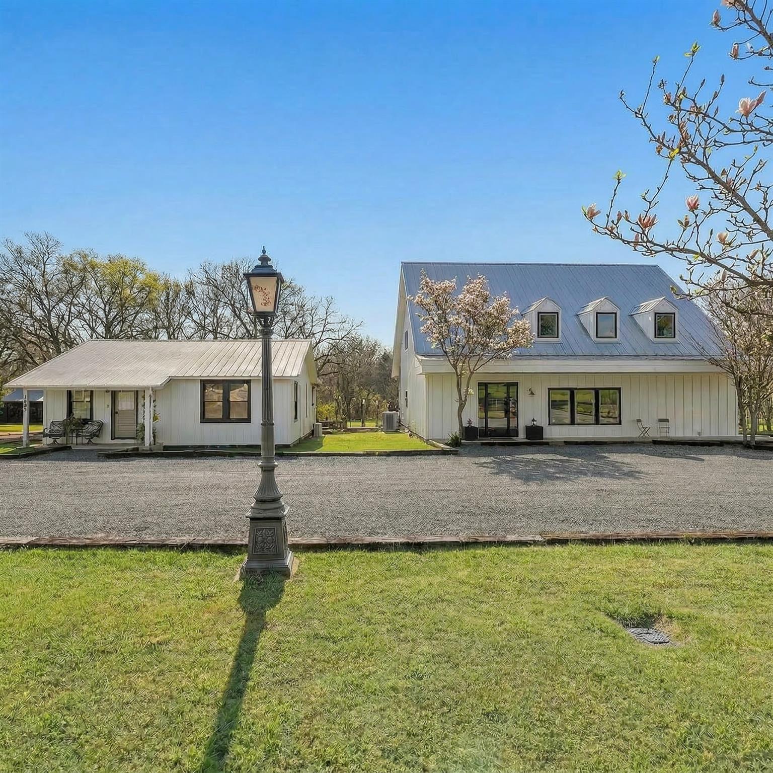 453 N Washington Street