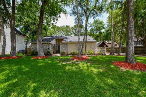 Photo of 1710 Wildwood Lane, Richmond, TX 77406 (MLS # 86353569)