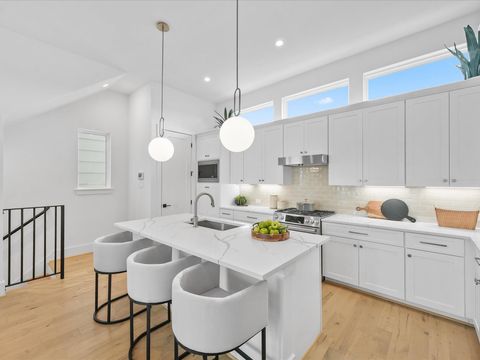 Photo of 2213 Dennis Street, Houston, TX 77004 (MLS # 87630345) Photo of 2213 Dennis Street, Houston, TX 77004 (MLS # 87630345)