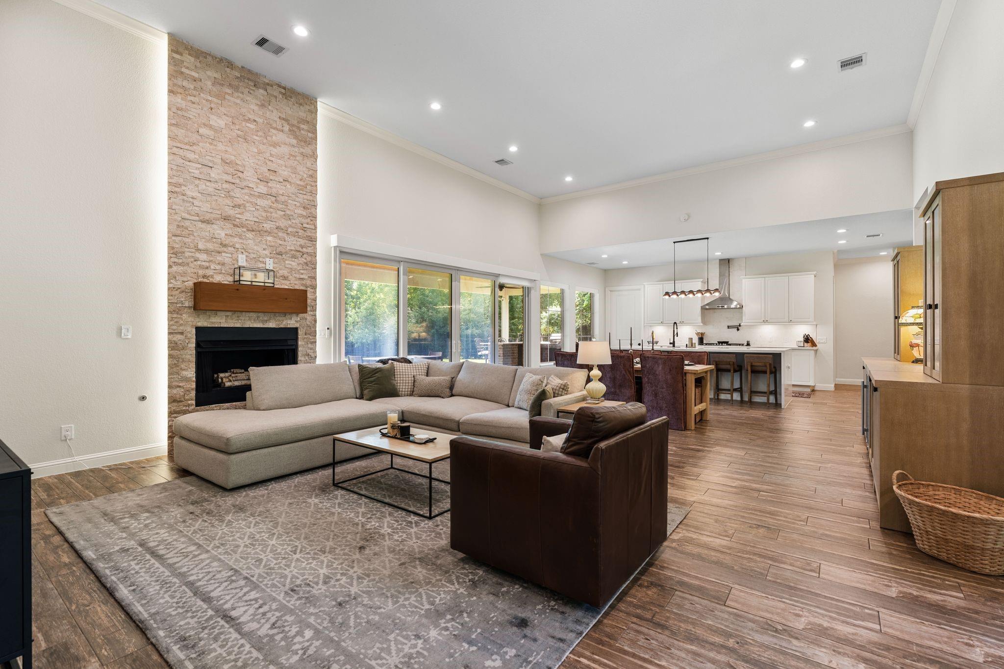 25034 Tarlton Court
