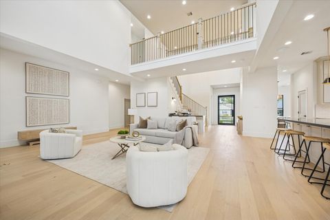 Photo of 7115 Raton Street, Houston, TX 77055 (MLS # 24571289)