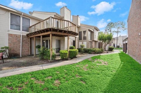 Photo of 7736 Challie Ln, Houston, TX 77088 (MLS # 13988791)