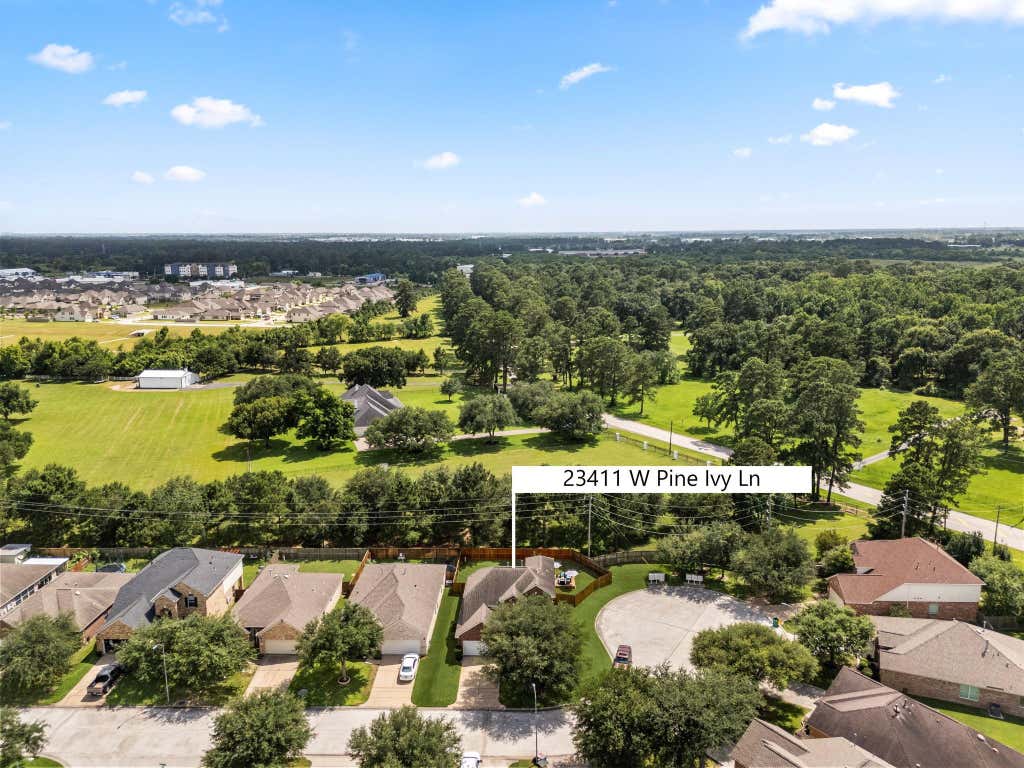 Photo of 23411 W Pine Ivy Lane, Tomball, TX 77375 (MLS # 36717812)