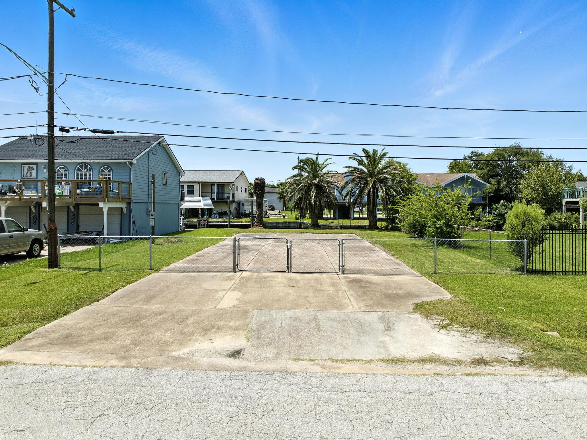 1612 Dick Bay Drive