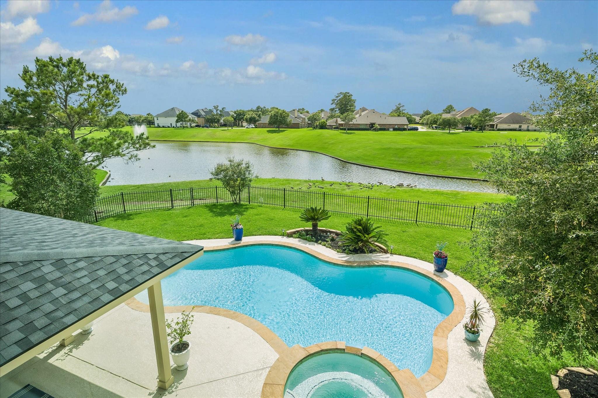 14307 Lakepointe Bend Lane