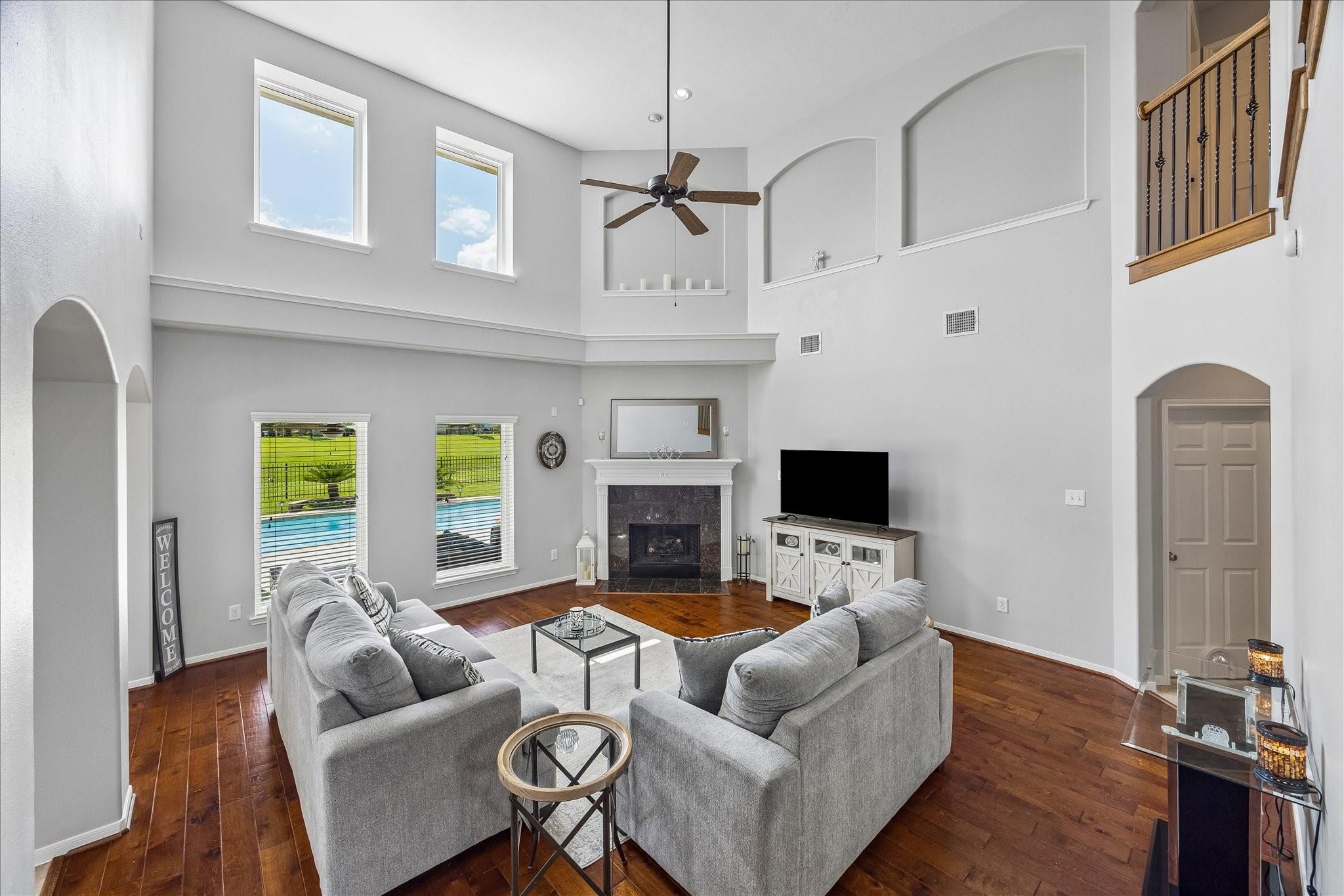 14307 Lakepointe Bend Lane