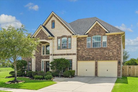 Photo of 14307 Lakepointe Bend Lane, Cypress, TX 77429 (MLS # 68046189)