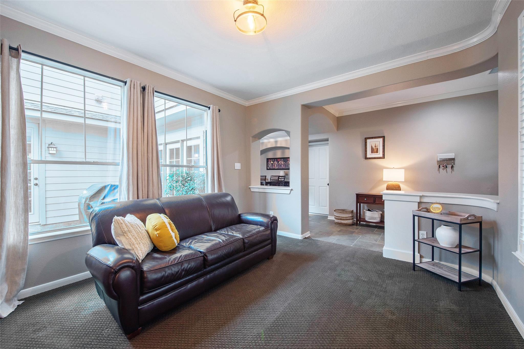 110 S Longsford Circle
