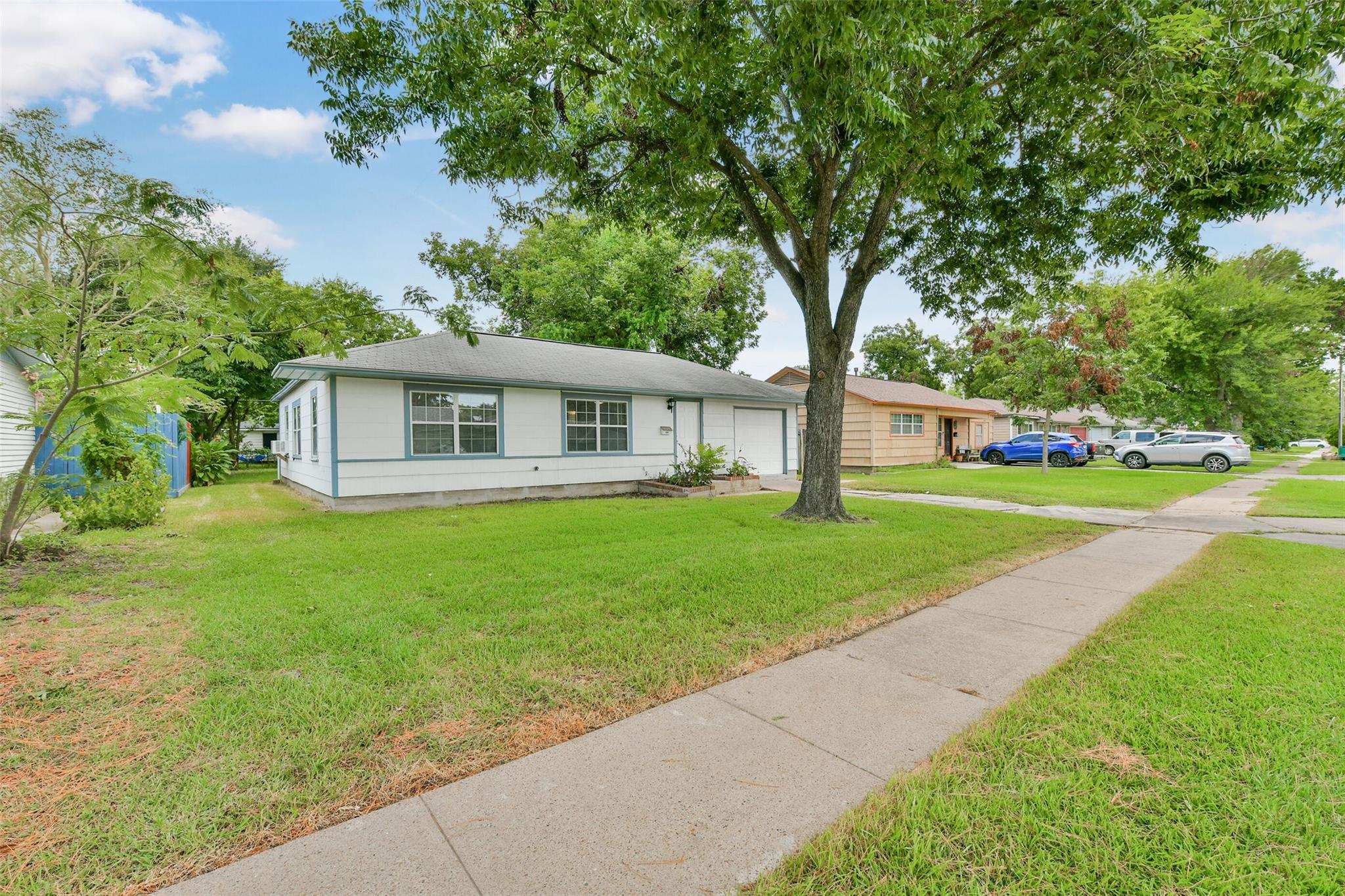 1114 Valerie Avenue