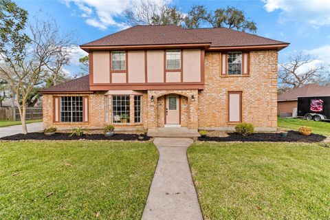 Photo of 105 Poinciana Street Street, Lake Jackson, TX 77566 (MLS # 49515180)