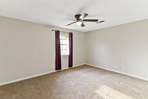 Tiny photo for 105 Poinciana Street Street, Lake Jackson, TX 77566 (MLS # 49515180)