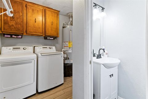 Tiny photo for 105 Poinciana Street Street, Lake Jackson, TX 77566 (MLS # 49515180)