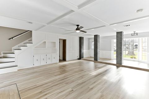 Tiny photo for 105 Poinciana Street Street, Lake Jackson, TX 77566 (MLS # 49515180)