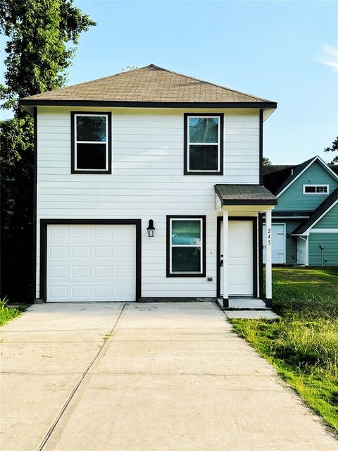 Photo of 245 Water Oak, Livingston, TX 77351 (MLS # 72152357)