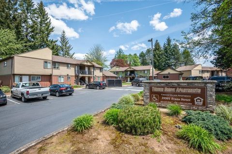 Photo of 39501 Evans St St, Other, OR 97055 (MLS # 94278369)