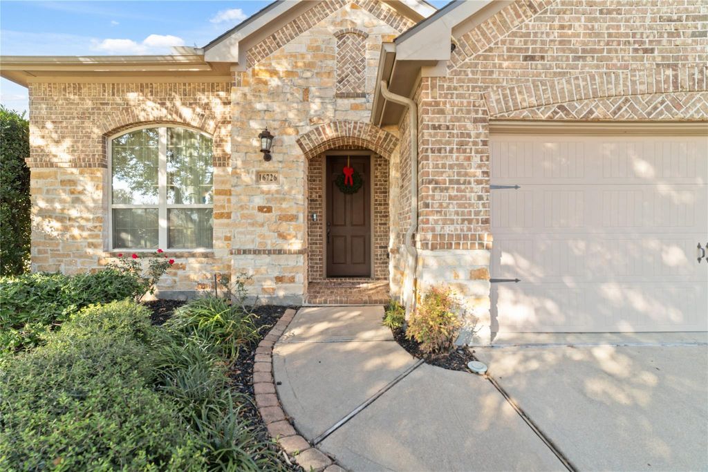 Photo of 16726 Aliana Lakes Court, Richmond, TX 77407 (MLS # 50587759)