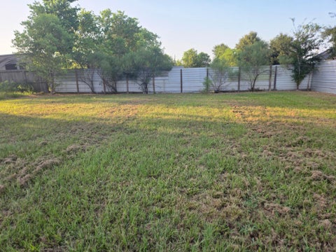 Photo of 885 County Road 3560, Cleveland, TX 77327 (MLS # 80969467)