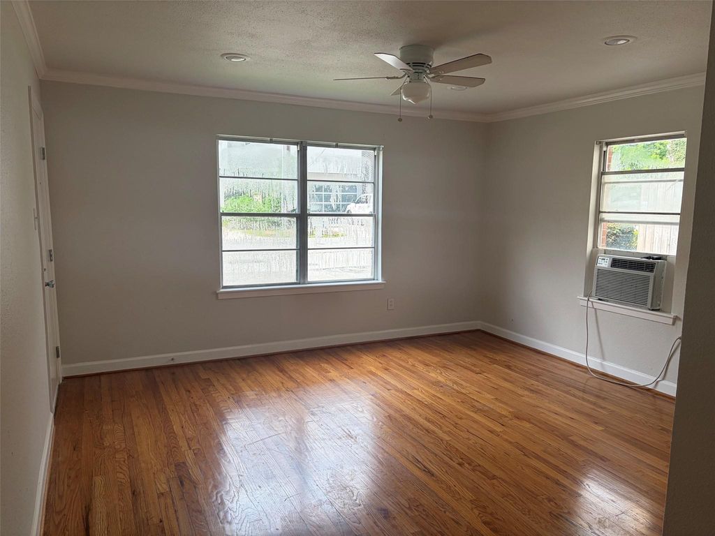 Photo of 2422 Richton Street #1, Houston, TX 77098 (MLS # 76111001)
