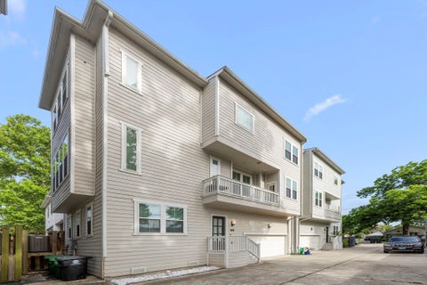 Photo of 1314 W 21st Street #B, Houston, TX 77008 (MLS # 56130192)