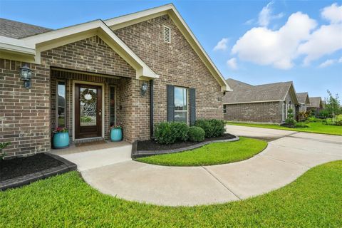 Photo of 6526 Falcon Ridge, Manvel, TX 77578 (MLS # 26963492)