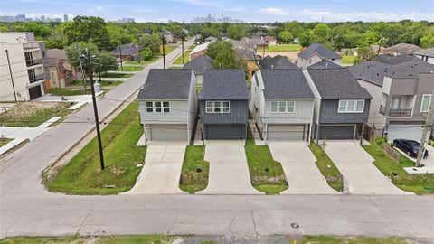 Photo of 4307 Larkspur Street, Houston, TX 77051 (MLS # 36916034)