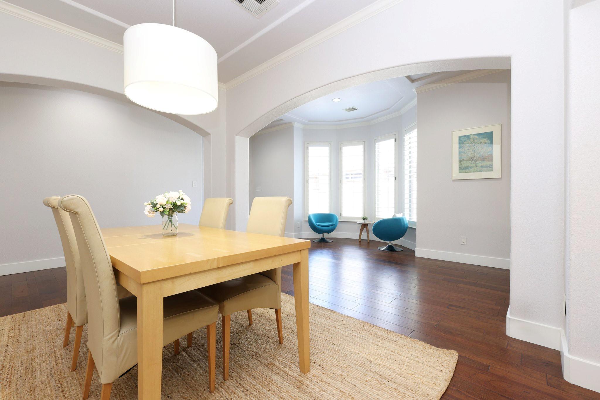 2811 King Point View Lane