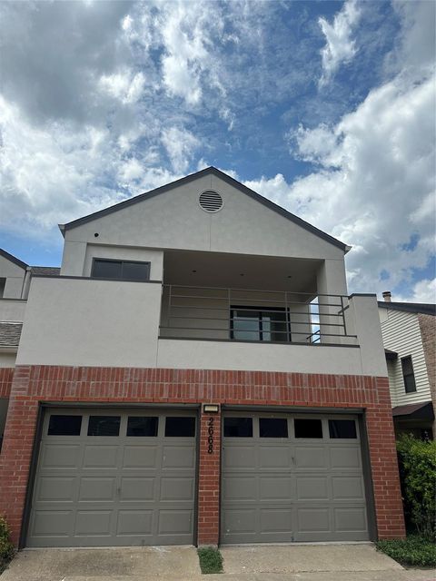 Photo of 2668 Bering Drive #2668, Houston, TX 77057 (MLS # 20886919)