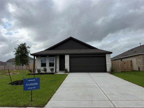 Homes For Sale - 921 Woodhaven Lakes Drive<br/> La Marque, TX 77568