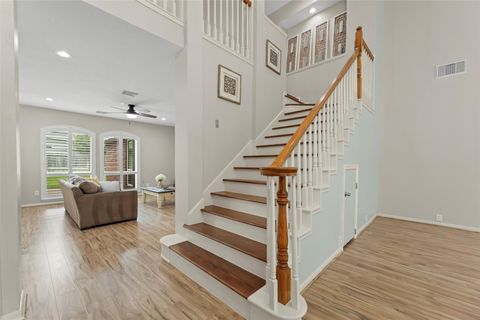 Tiny photo for 2118 Cypress Run Drive, Sugar Land, TX 77478 (MLS # 81003572)